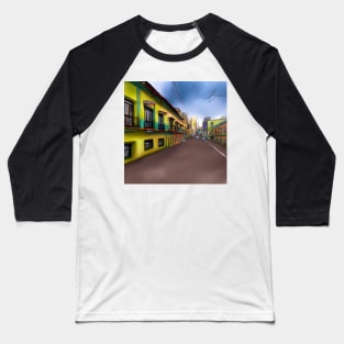 Tarde en La Candelaria, Bogotá Baseball T-Shirt